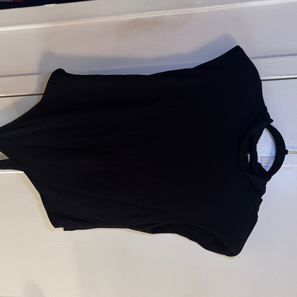 Good American Black Muscle Tee